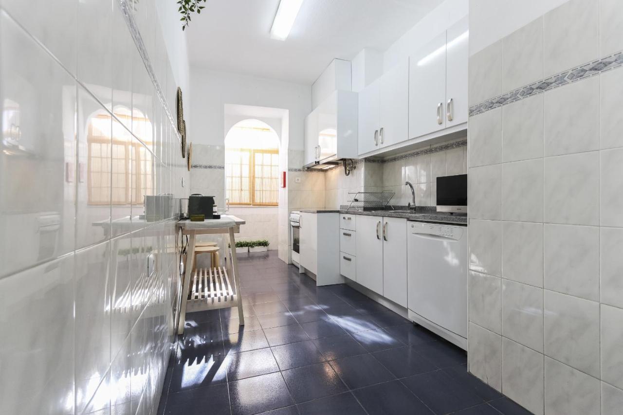 Charming Avenida By Homing Apartment Lisbon Exterior photo